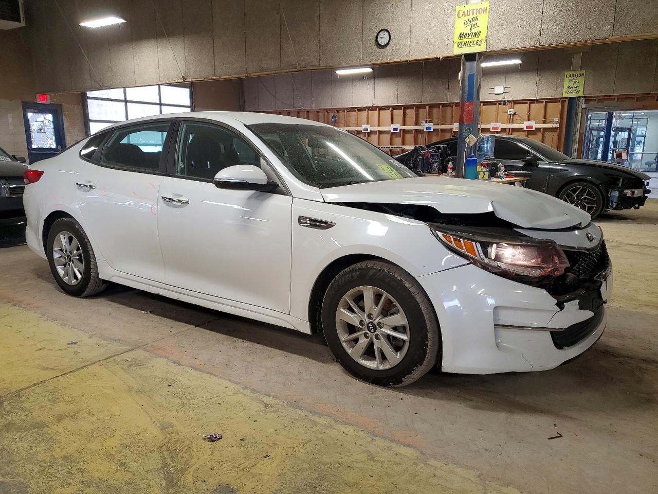 2016 KIA OPTIMA LX photo 4