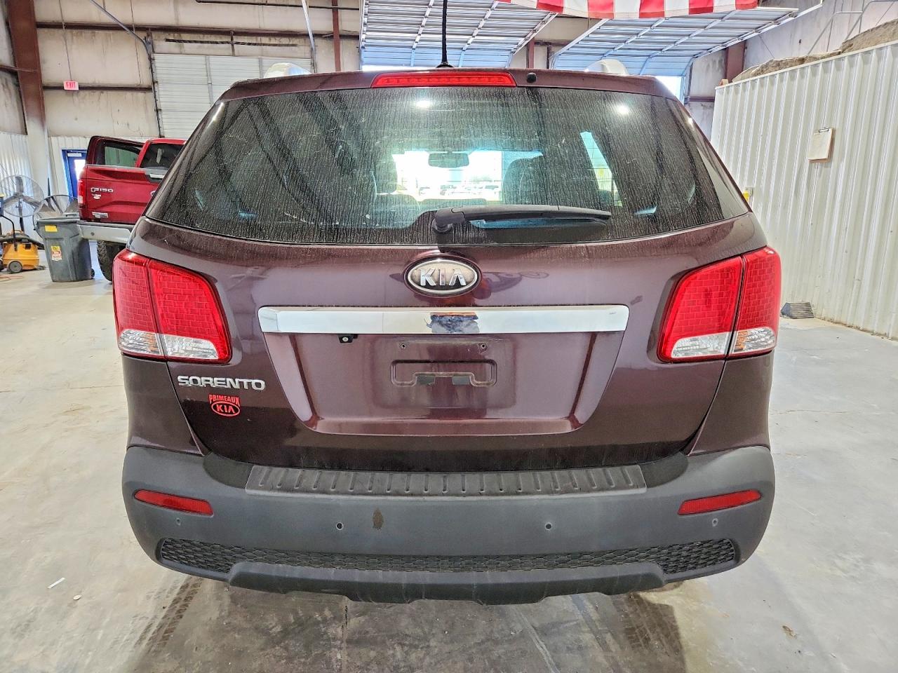 2011 KIA SORENTO BASE photo 16