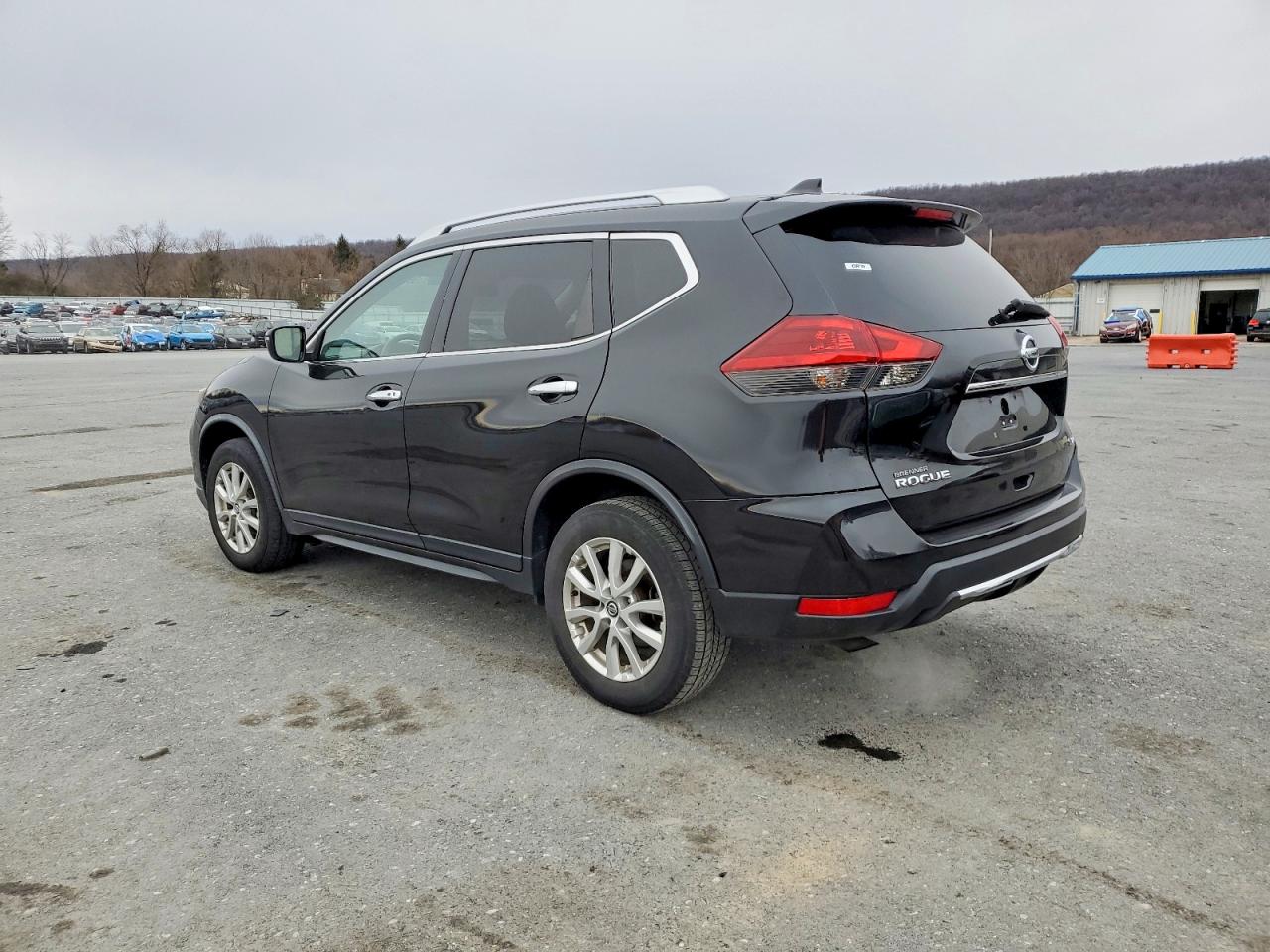 2018 NISSAN ROGUE S photo 2