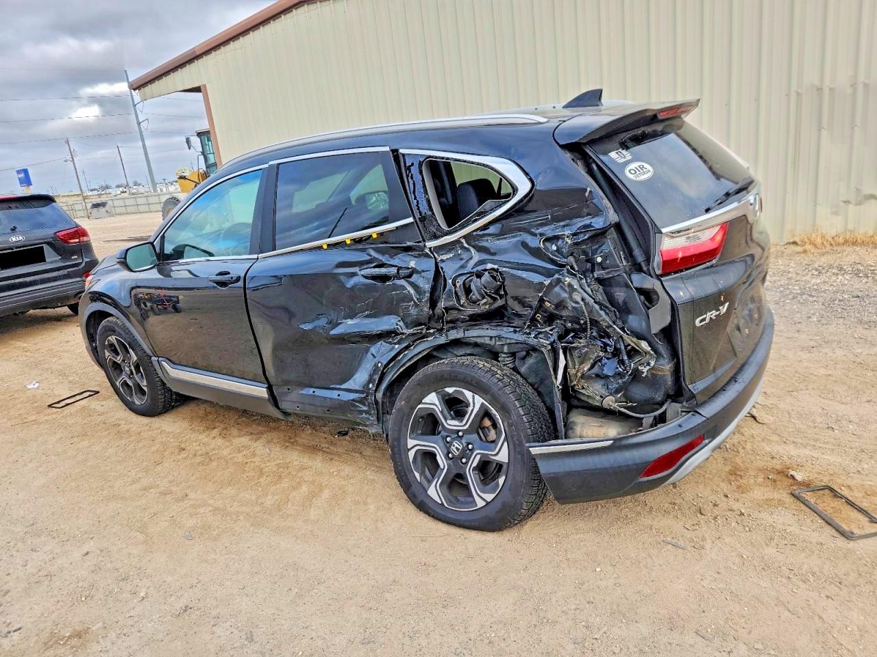 2017 HONDA CR-V TOURING photo 2