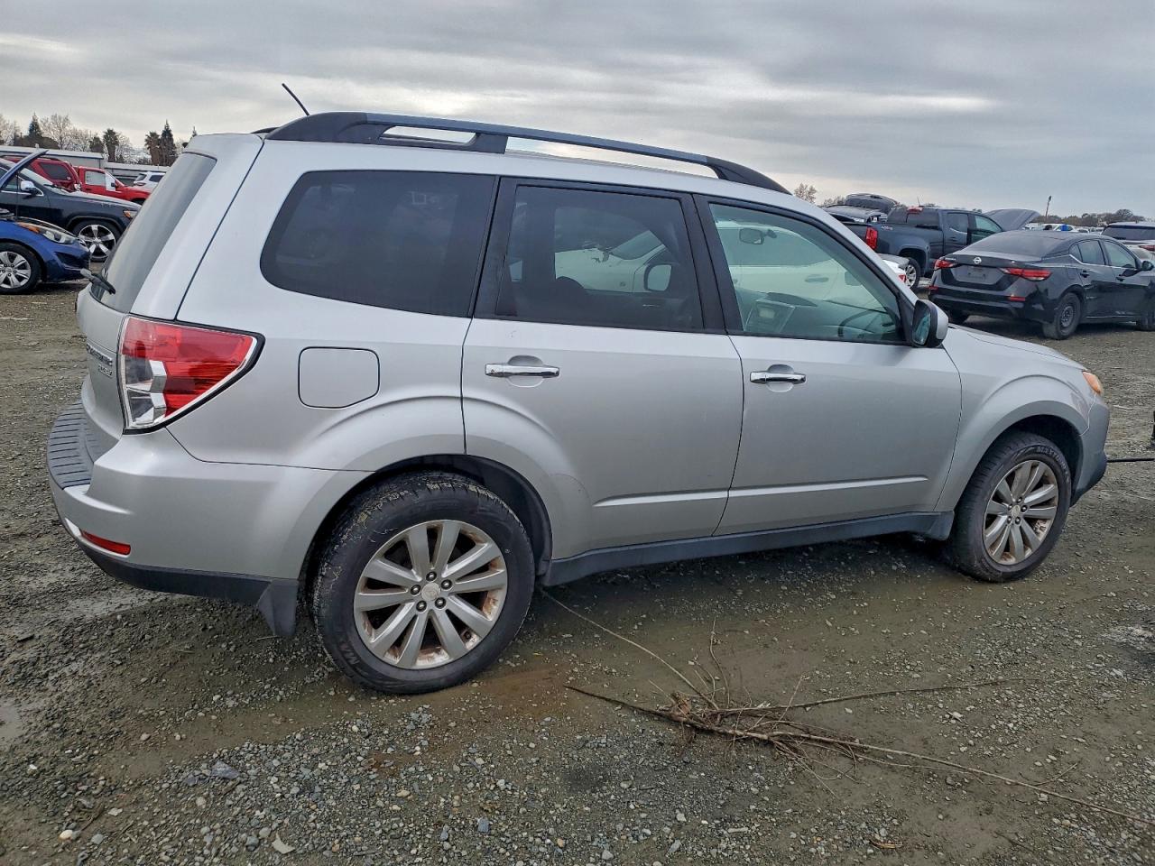 2011 SUBARU FORESTER 2.5X PREMIUM photo 3