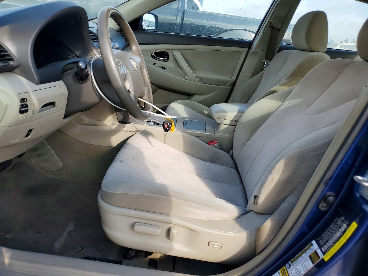 2011 TOYOTA CAMRY BASE photo 7