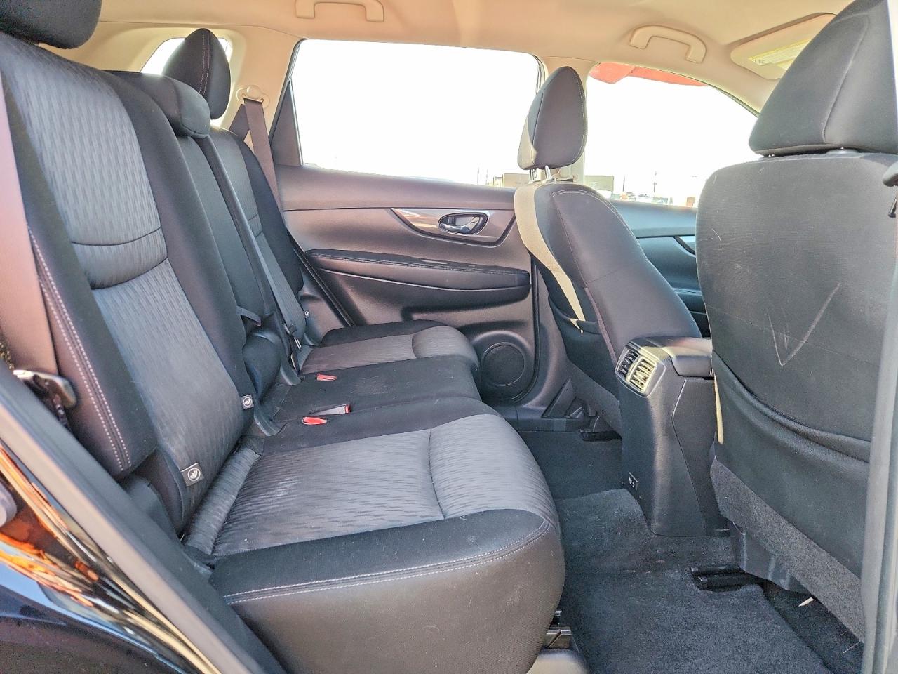 2020 NISSAN ROGUE SV photo 10