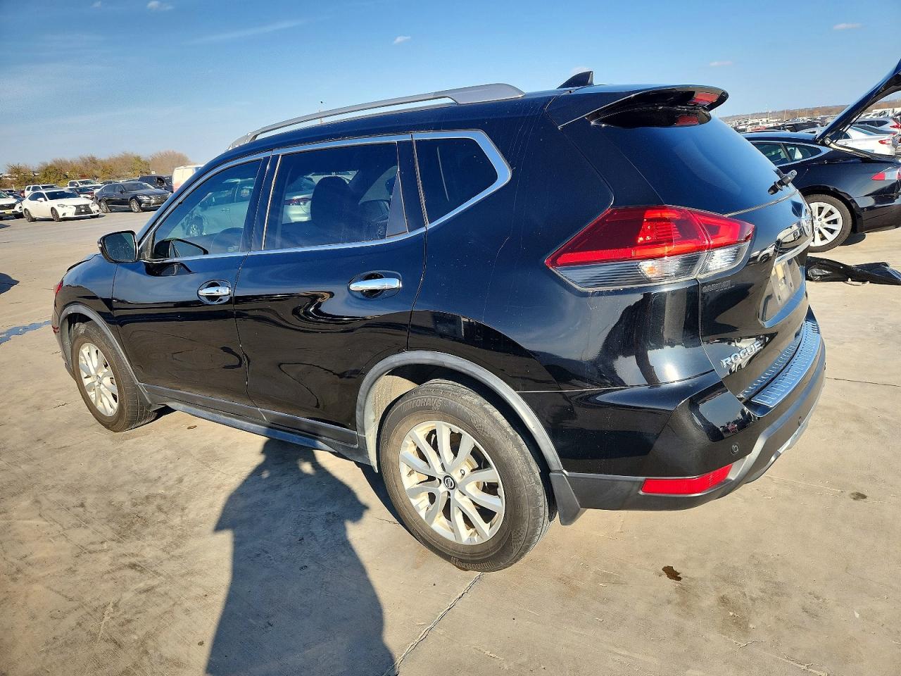 2020 NISSAN ROGUE SV photo 2