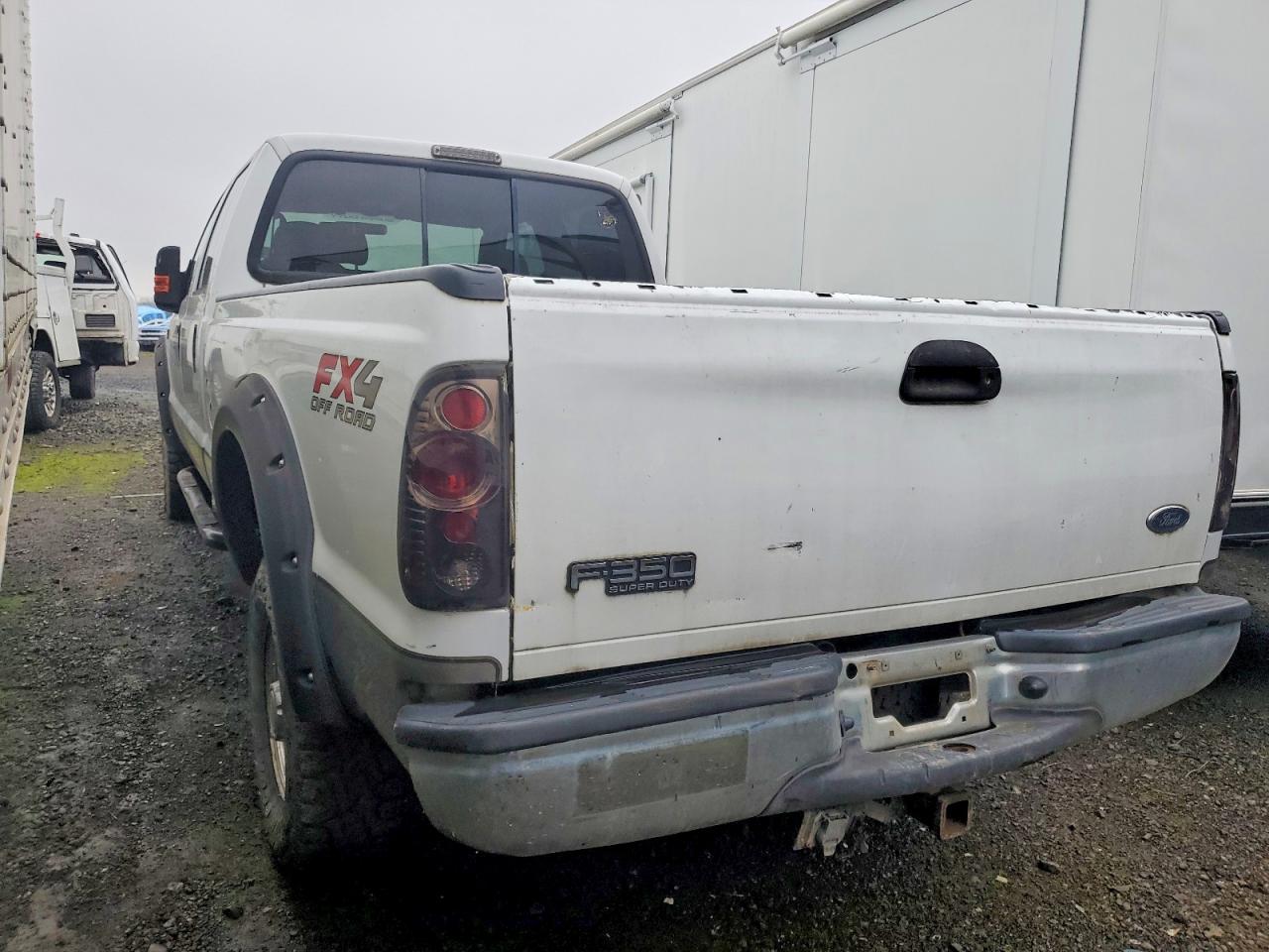 2004 FORD F350 SRW SUPER DUTY photo 2