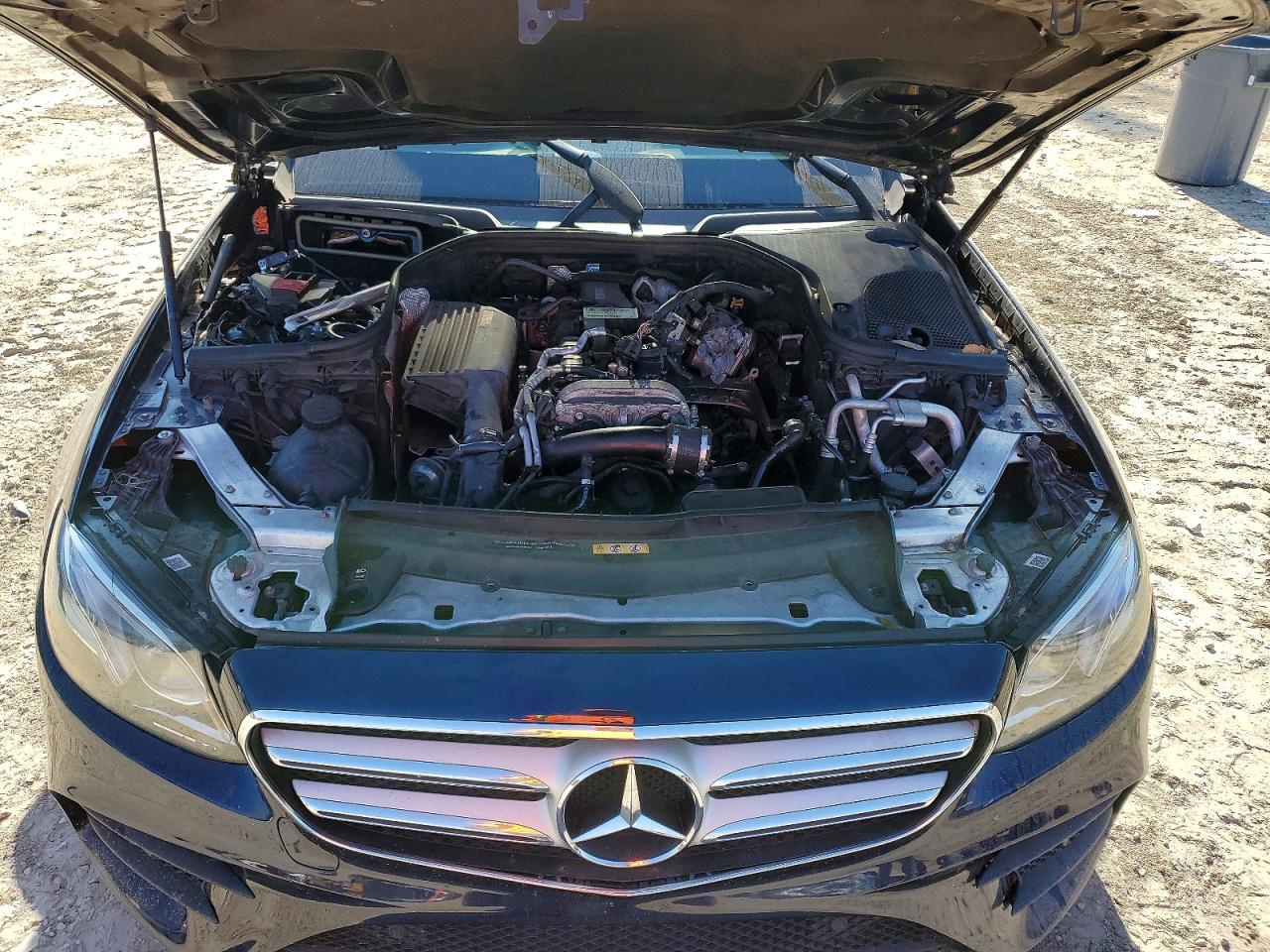2017 MERCEDES-BENZ E 300 photo 11