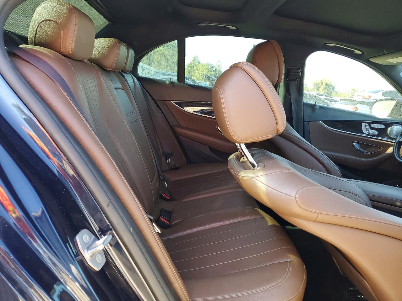 2017 MERCEDES-BENZ E 300 photo 10