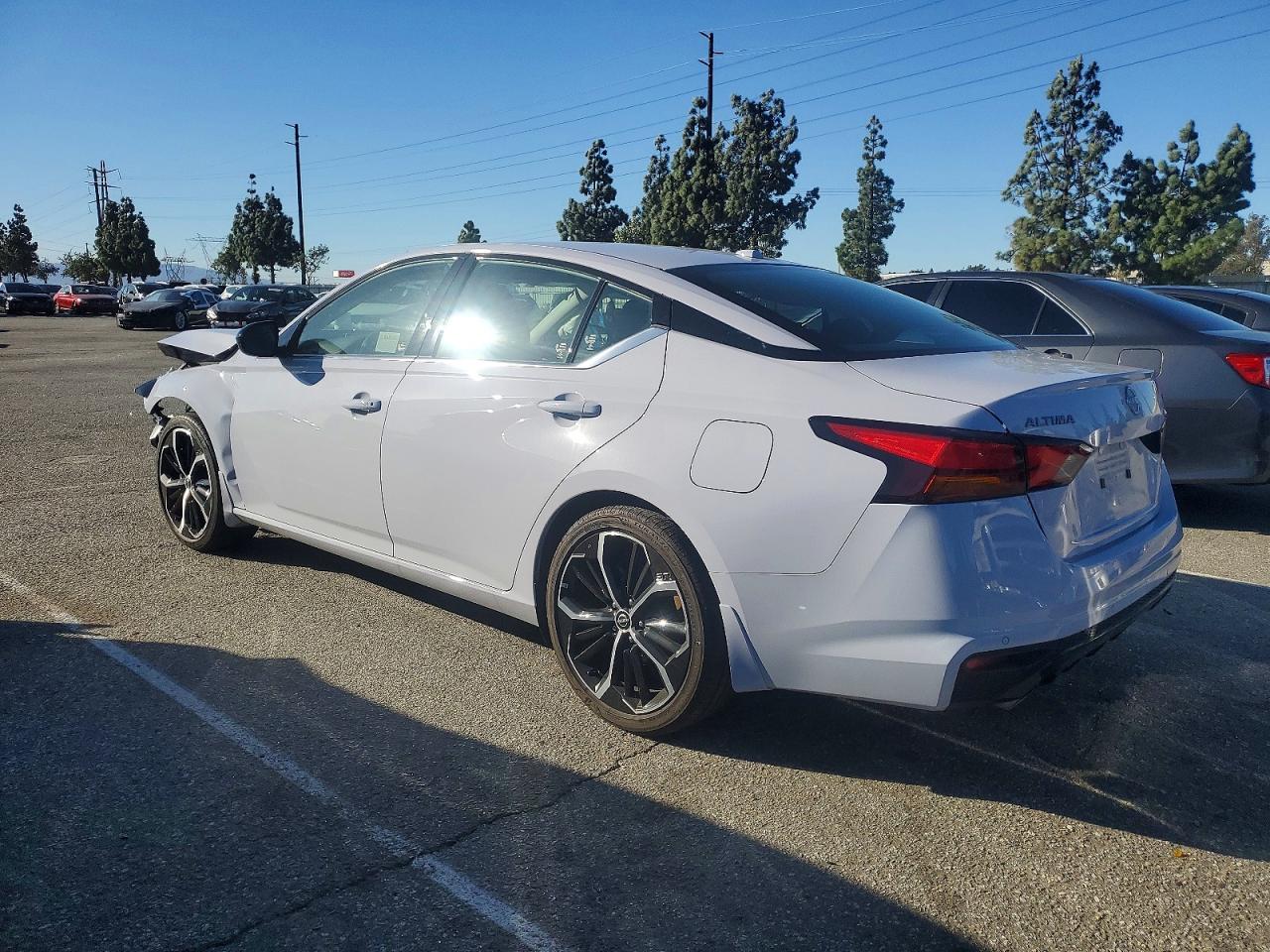 2024 NISSAN ALTIMA SR photo 2