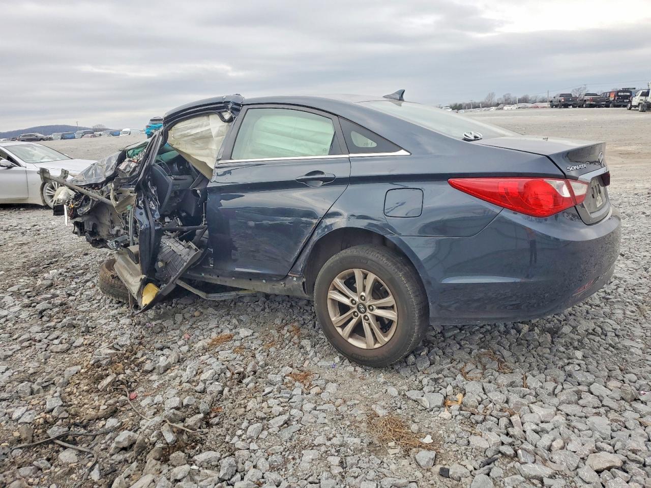 2011 HYUNDAI SONATA GLS photo 2