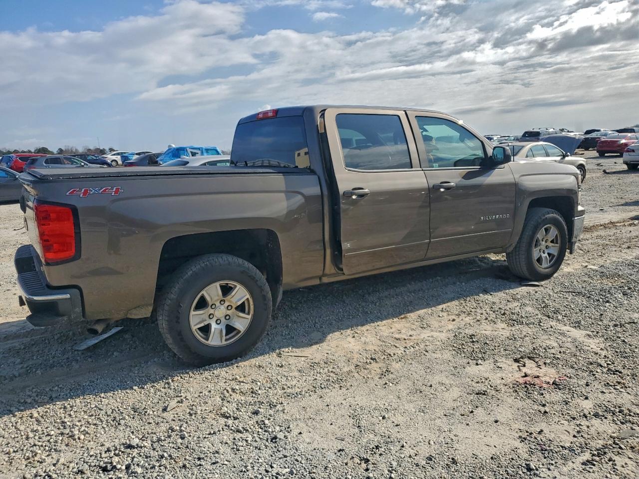 2015 CHEVROLET SILVERADO K1500 LT photo 3