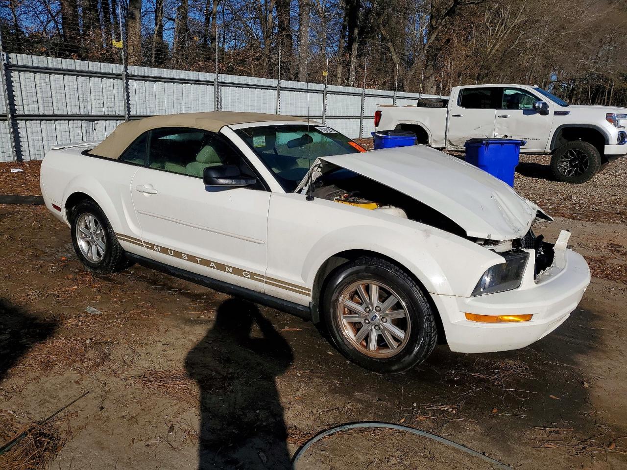 2007 FORD MUSTANG photo 4
