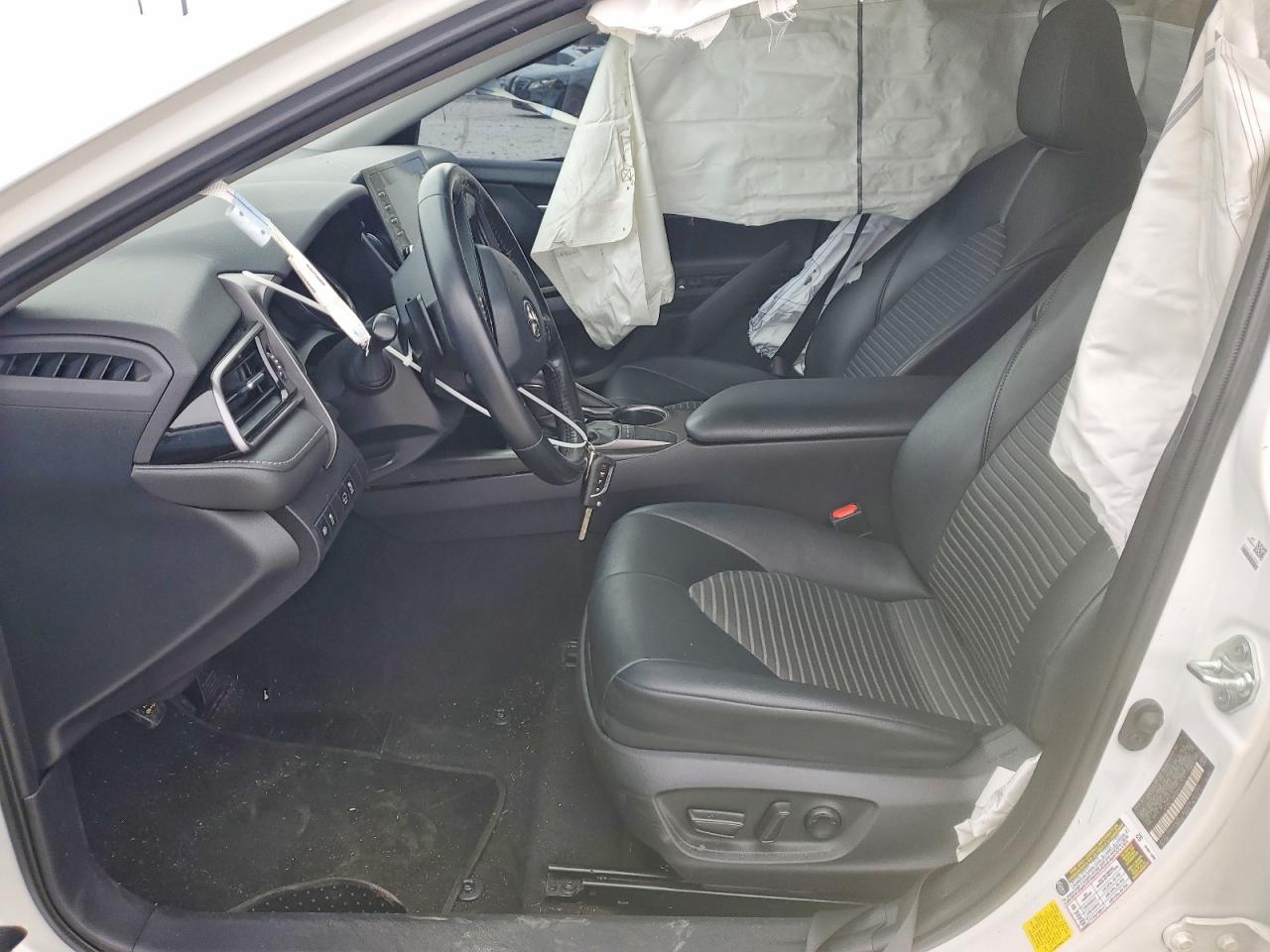2022 TOYOTA CAMRY SE photo 13