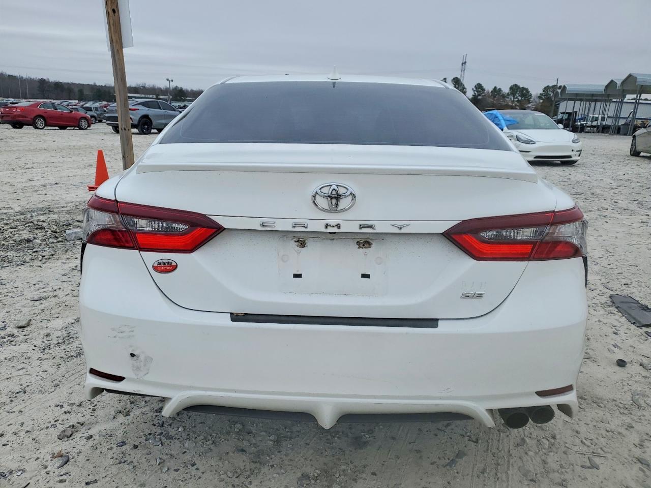 2022 TOYOTA CAMRY SE photo 11