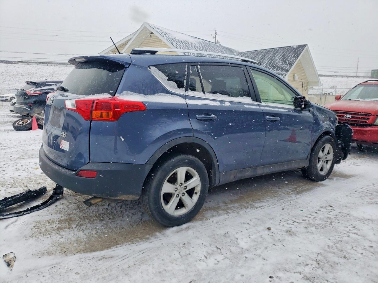 2013 TOYOTA RAV4 XLE photo 3