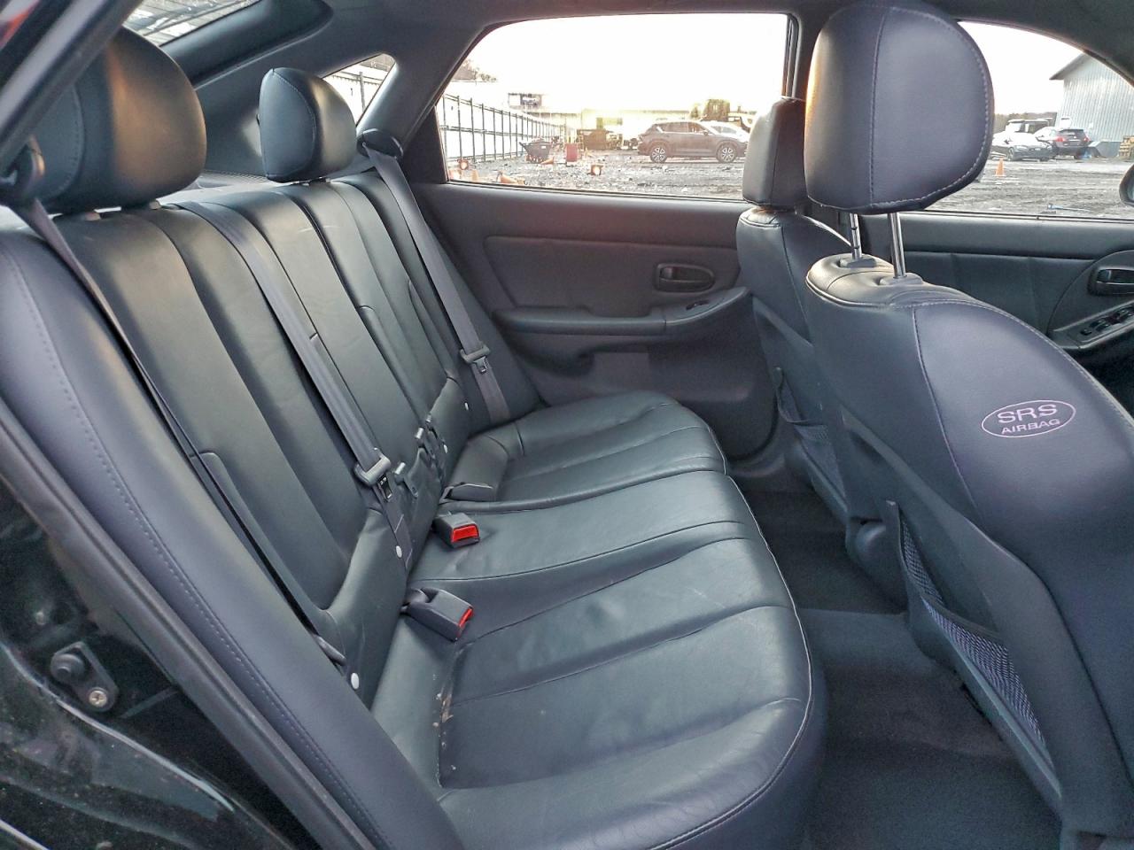 2001 HYUNDAI ELANTRA GLS photo 10