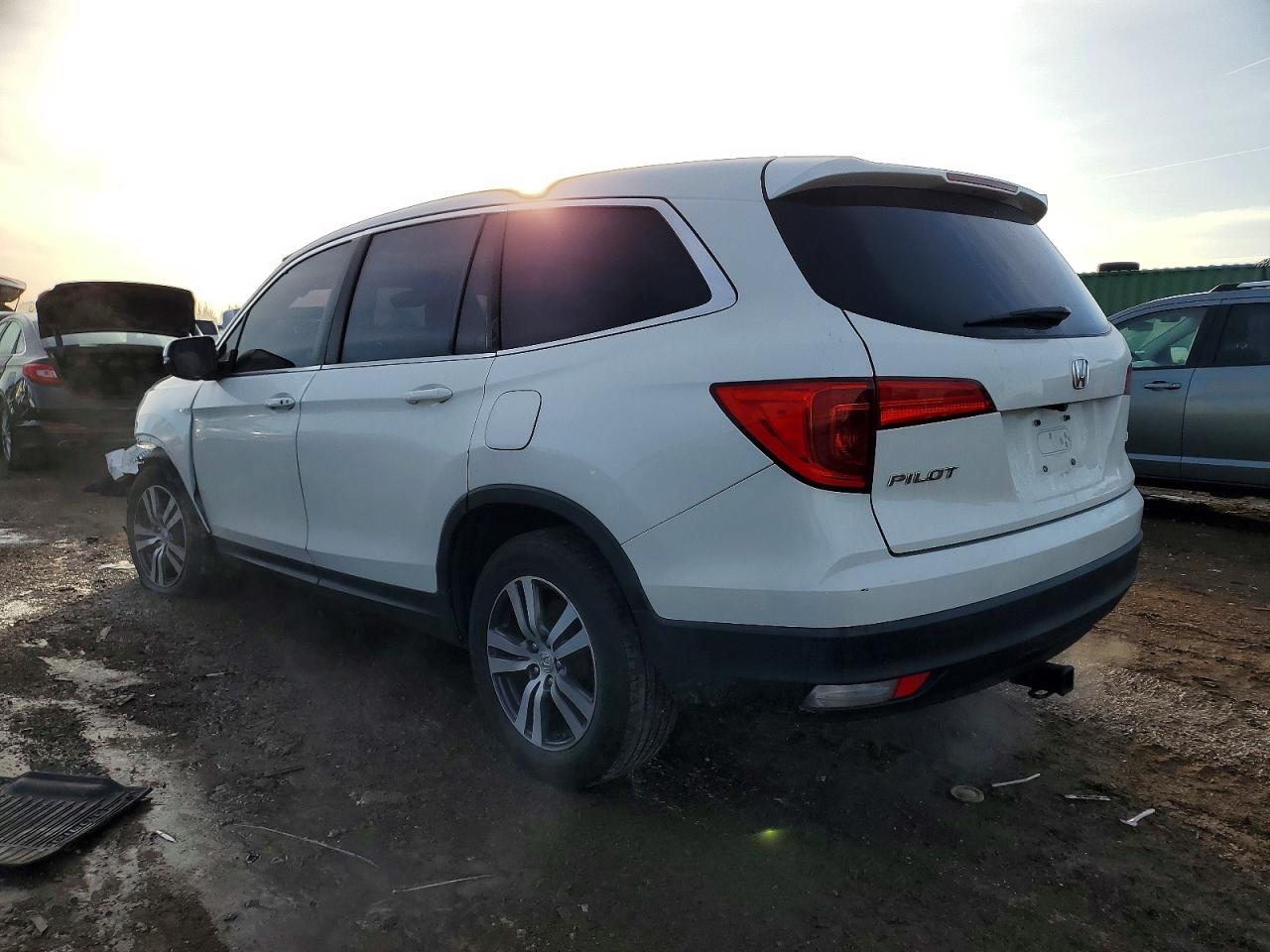 2016 HONDA PILOT EXL photo 2