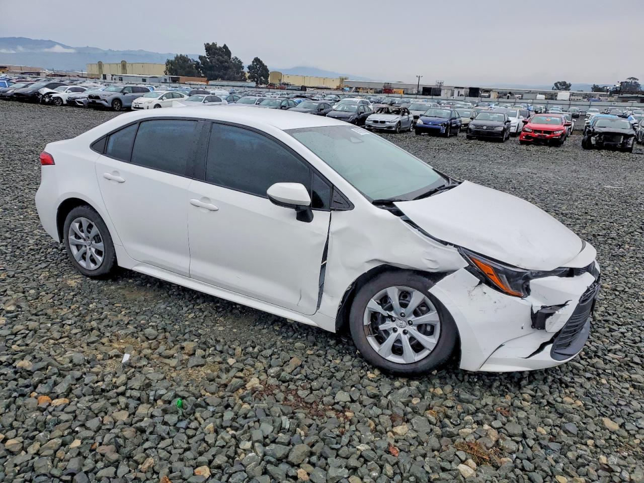 2023 TOYOTA COROLLA LE photo 4