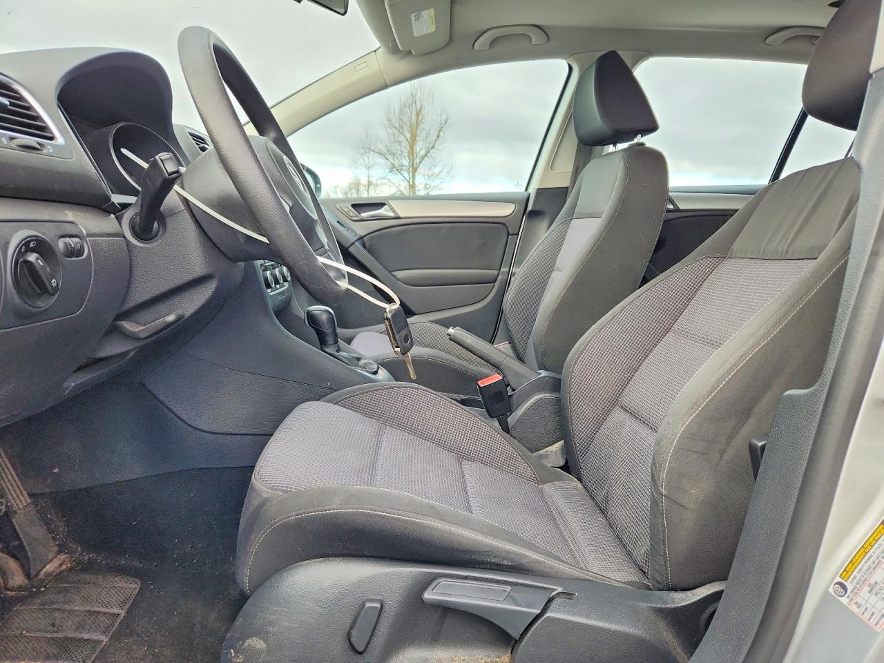 2012 VOLKSWAGEN GOLF photo 7