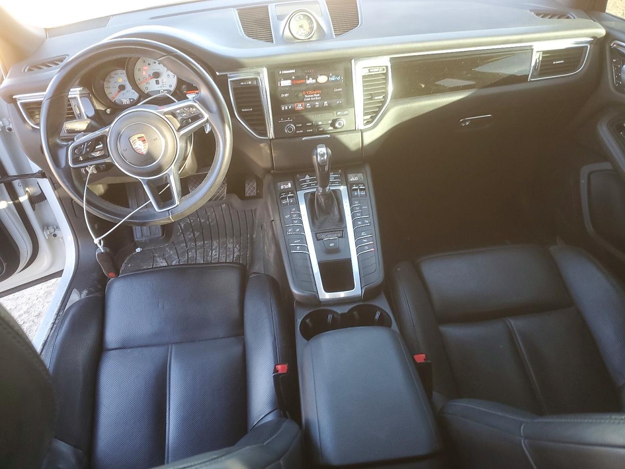2018 PORSCHE MACAN S photo 8
