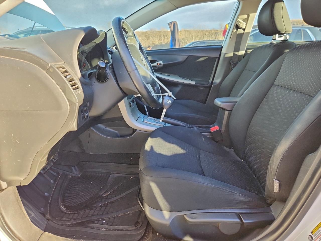 2010 TOYOTA COROLLA BASE photo 7