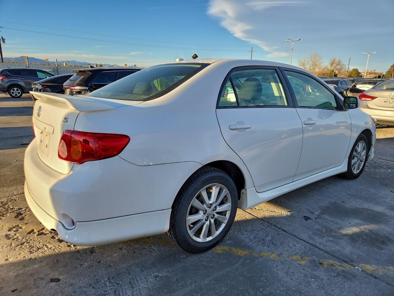 2010 TOYOTA COROLLA BASE photo 3