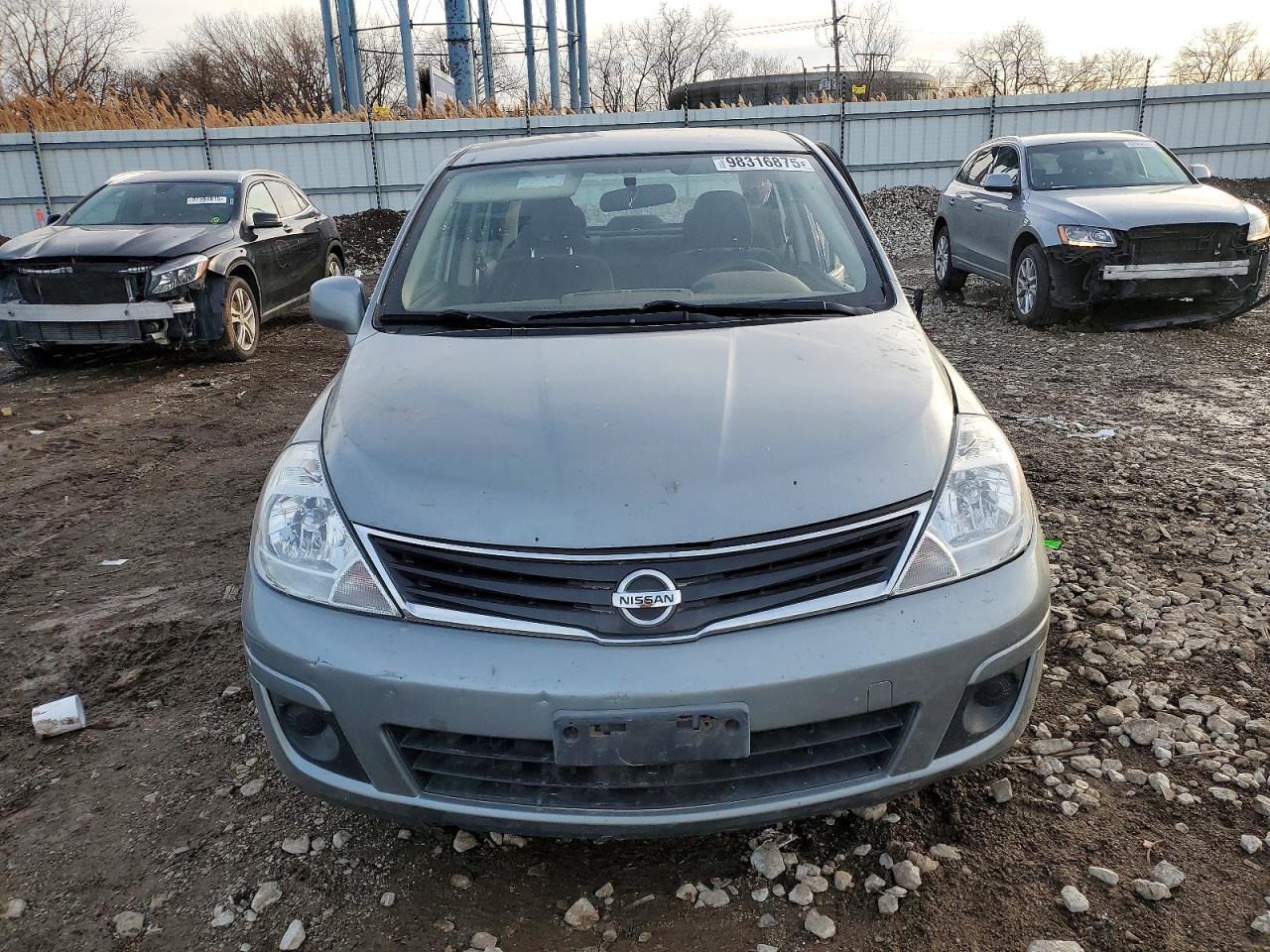2011 NISSAN VERSA S photo 5