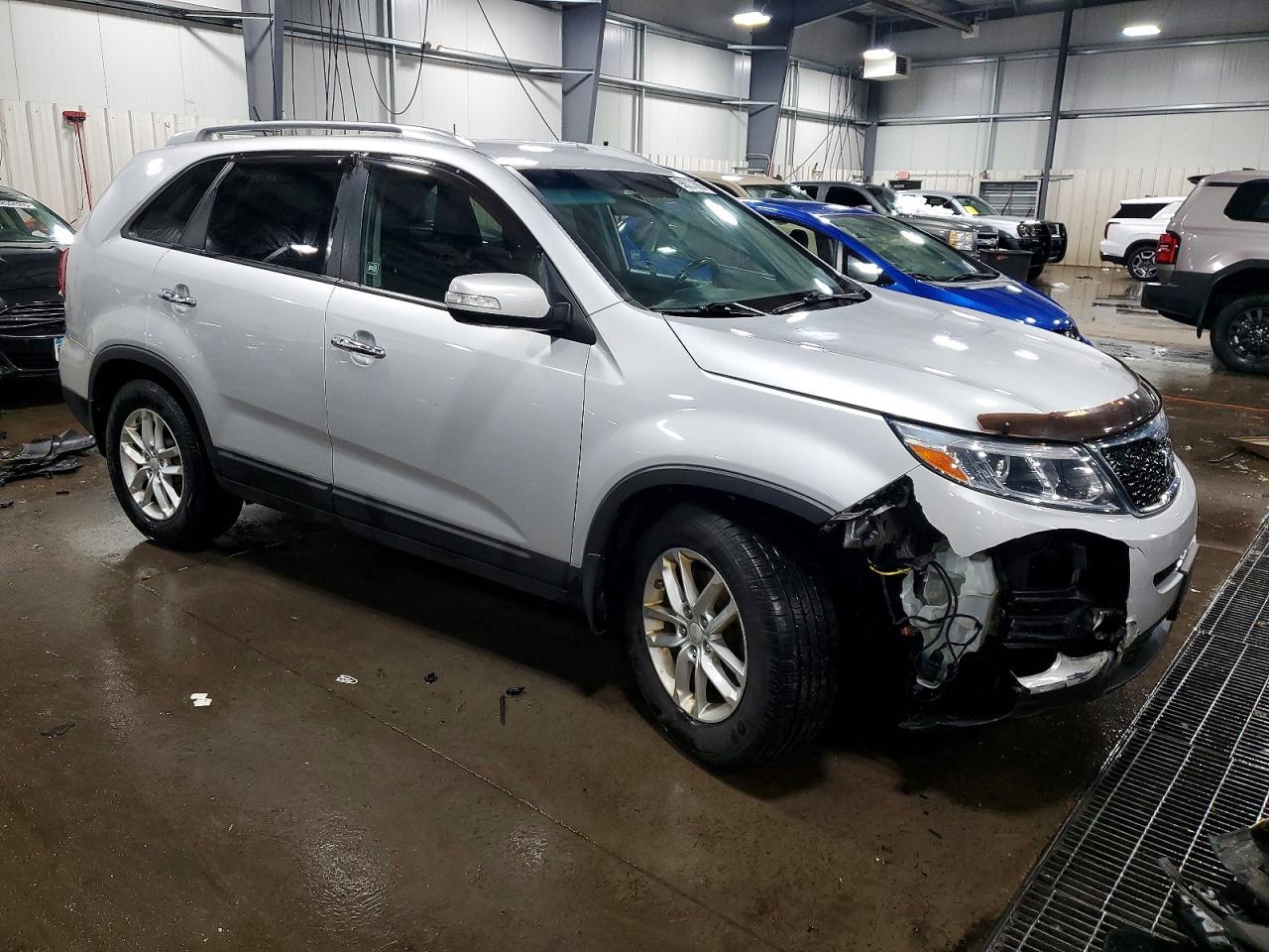 2014 KIA SORENTO LX photo 4