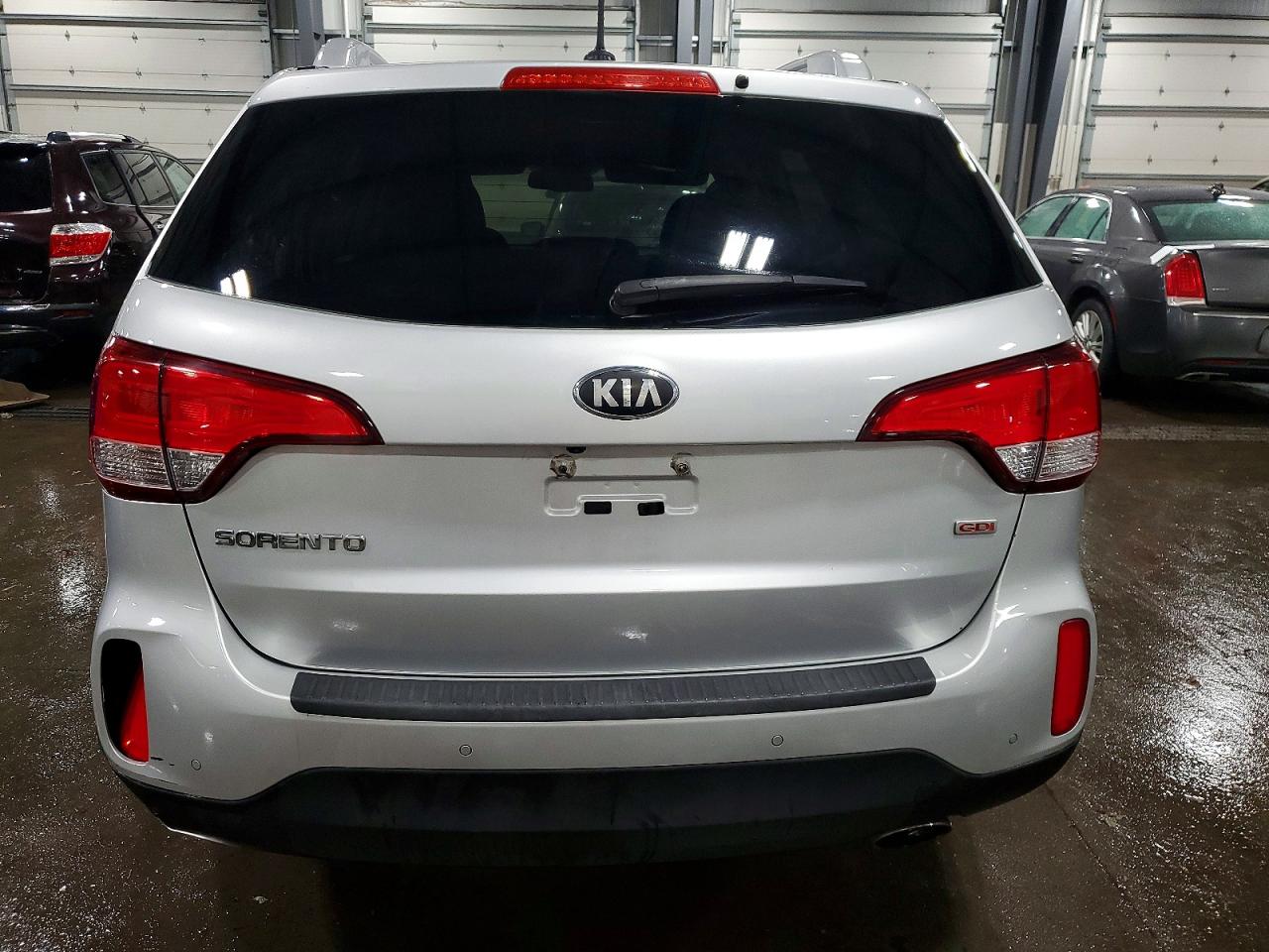2014 KIA SORENTO LX photo 6