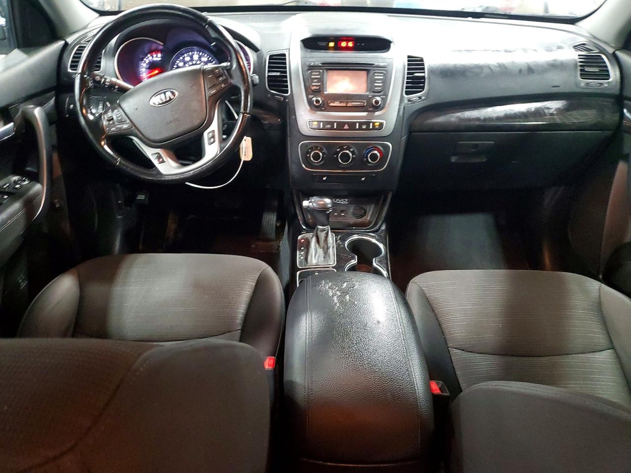 2014 KIA SORENTO LX photo 8