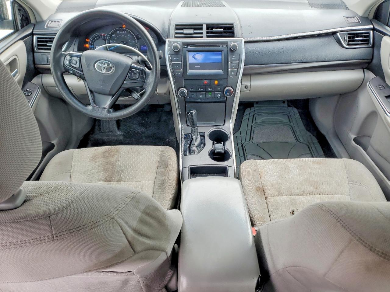 2015 TOYOTA CAMRY LE photo 8