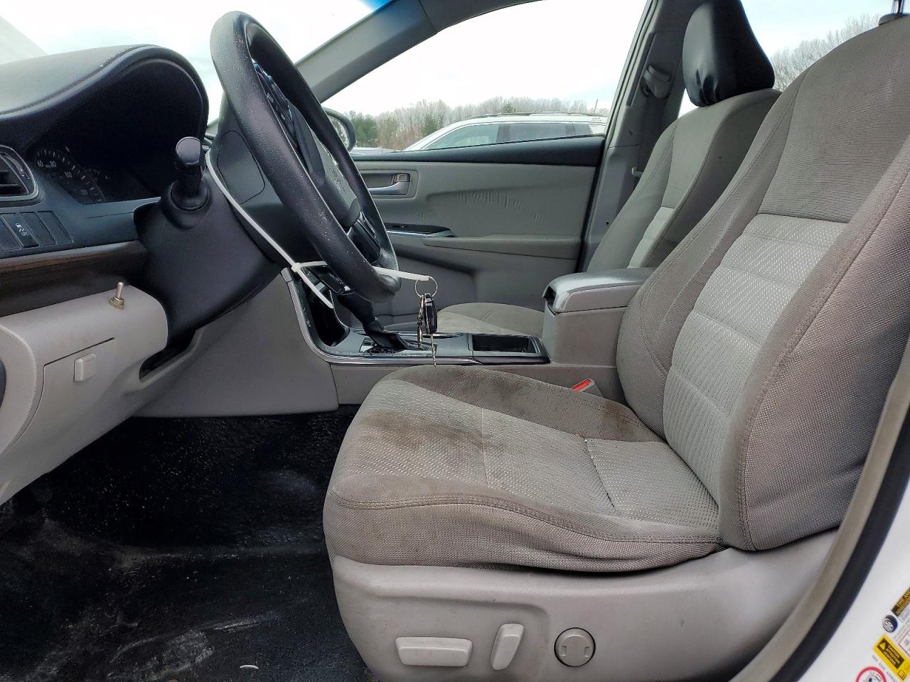 2015 TOYOTA CAMRY LE photo 7
