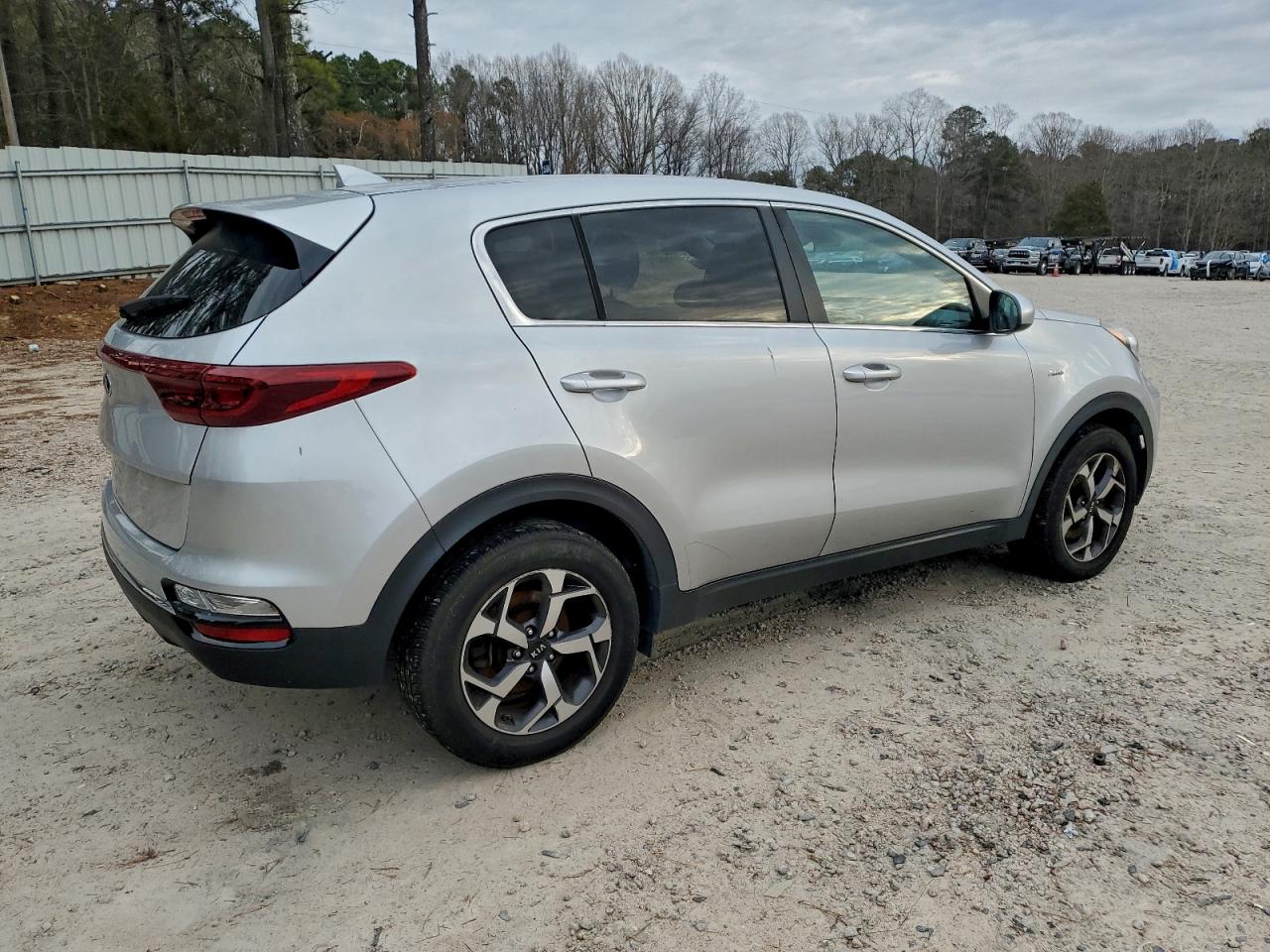 2020 KIA SPORTAGE LX photo 3