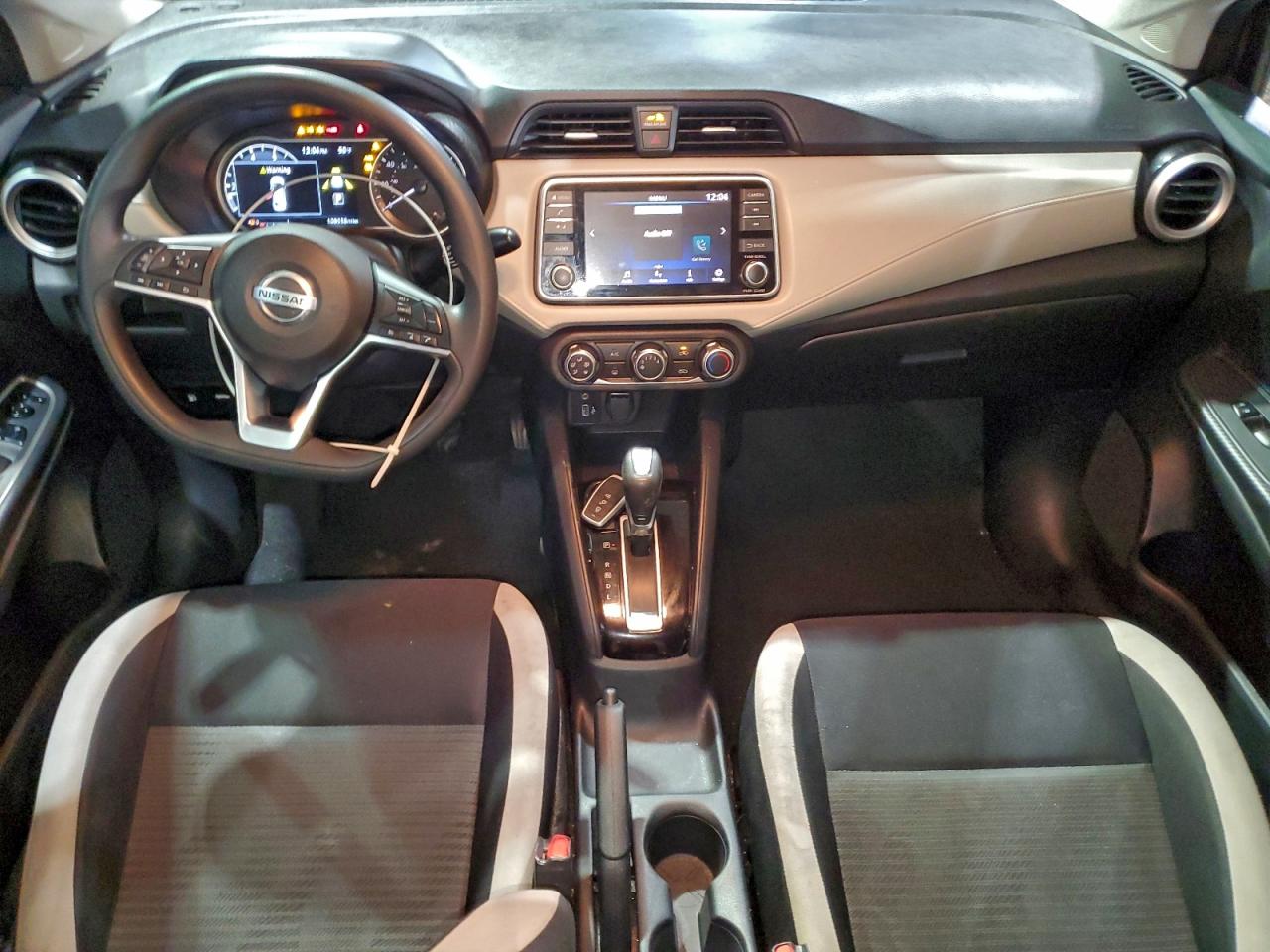 2021 NISSAN VERSA SV photo 8