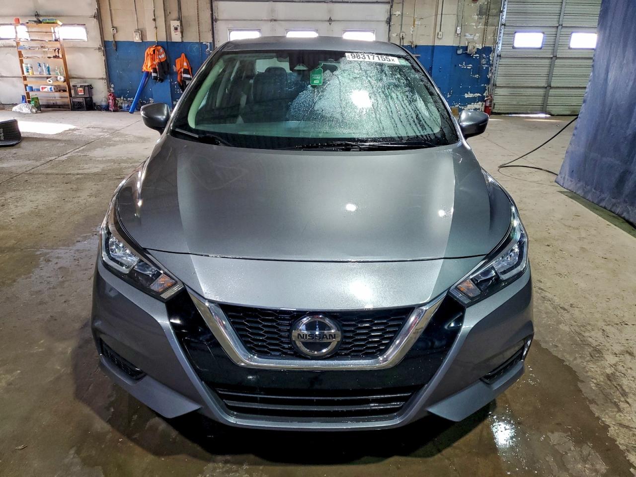 2021 NISSAN VERSA SV photo 5