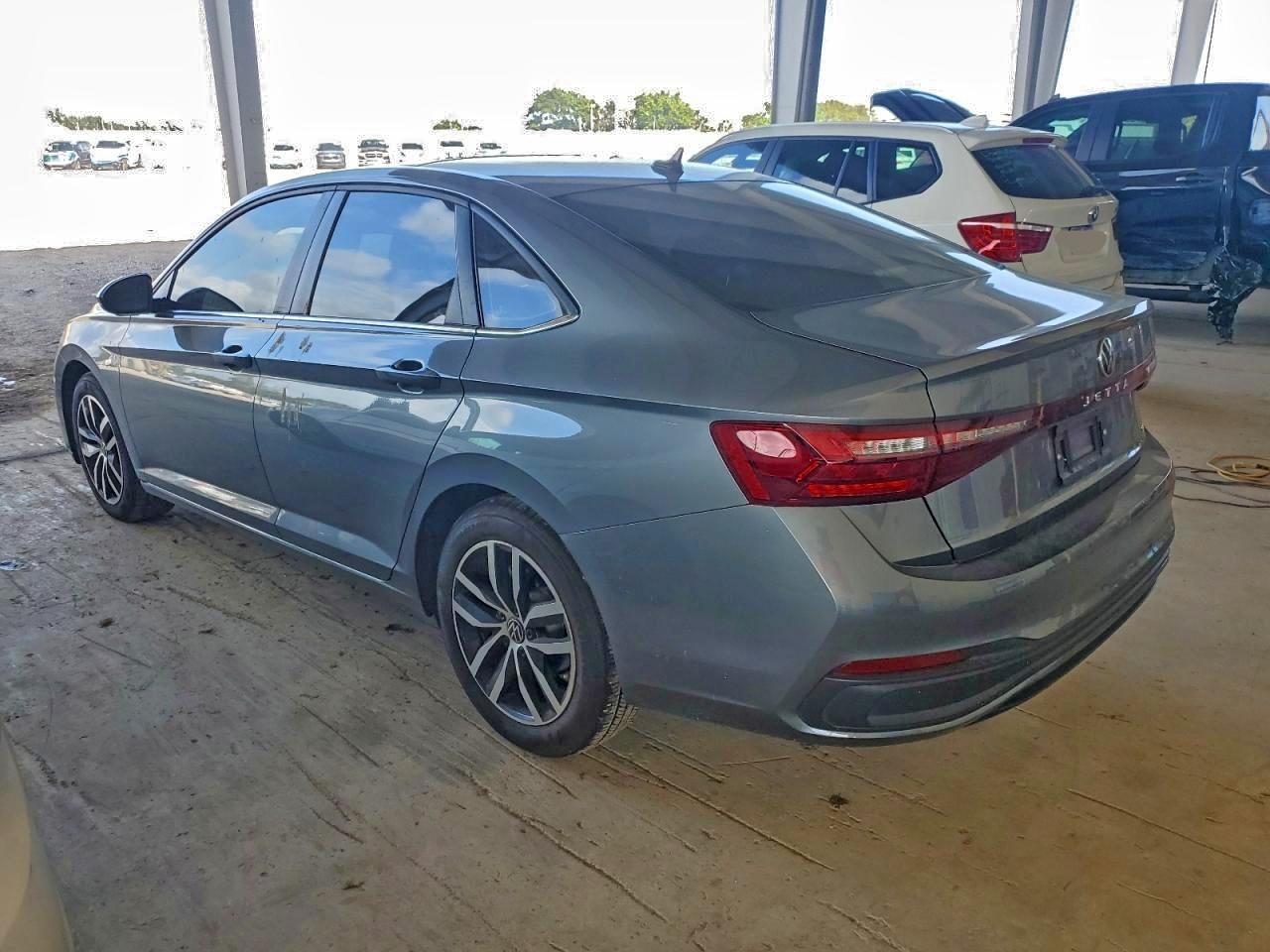 2025 VOLKSWAGEN JETTA SE photo 2
