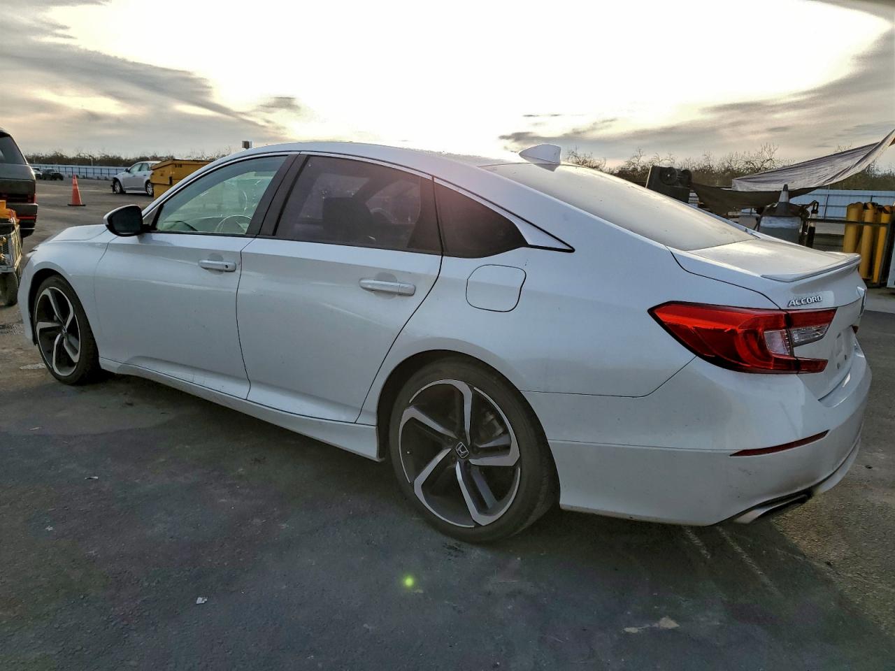 2020 HONDA ACCORD SPORT photo 2