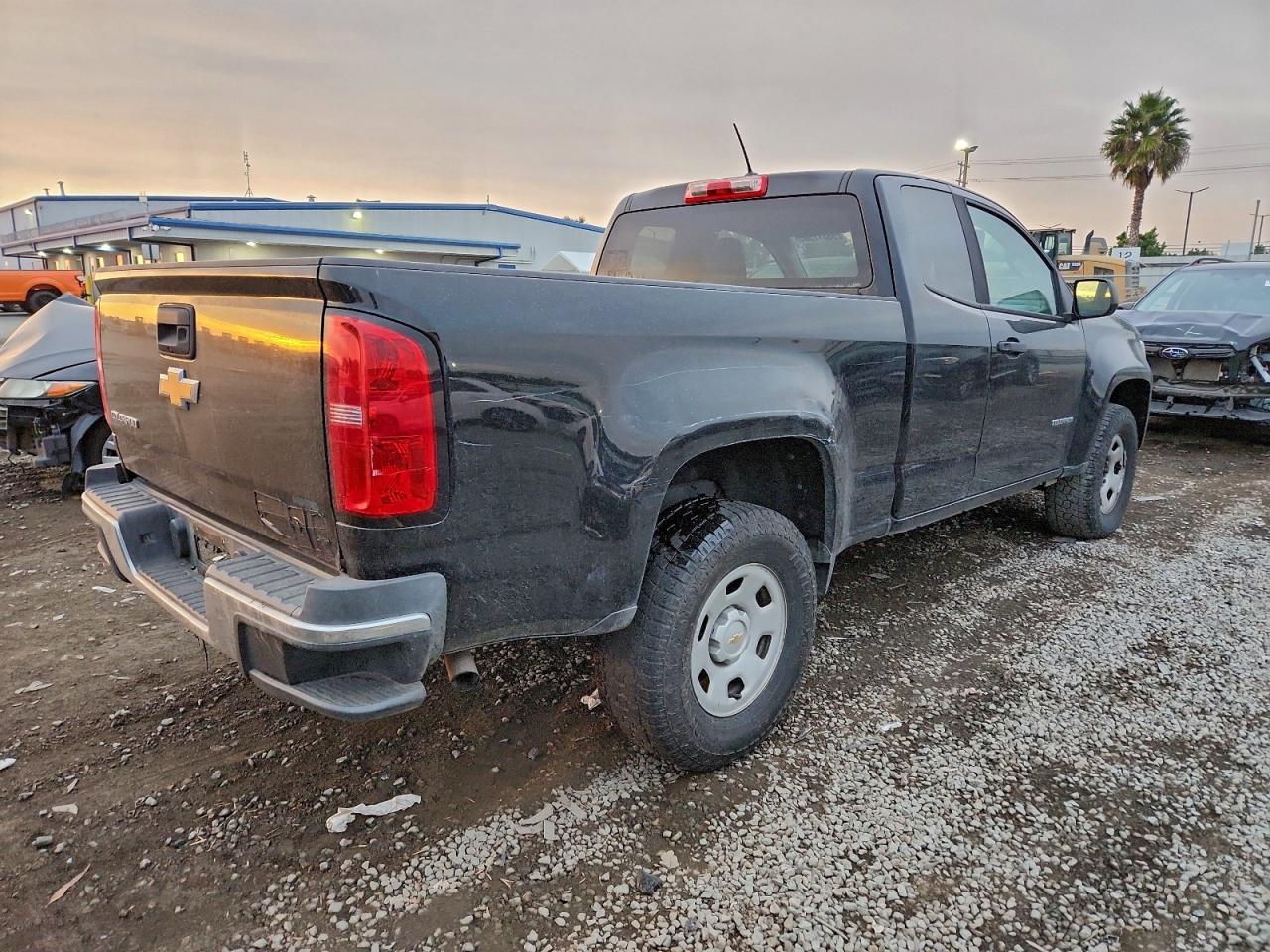 2020 CHEVROLET COLORADO photo 3