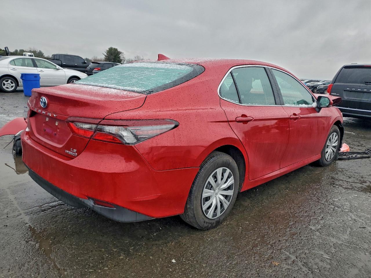 2024 TOYOTA CAMRY LE photo 3