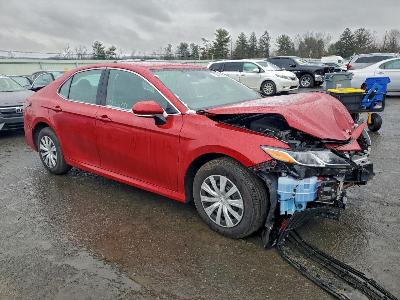 2024 TOYOTA CAMRY LE photo 4