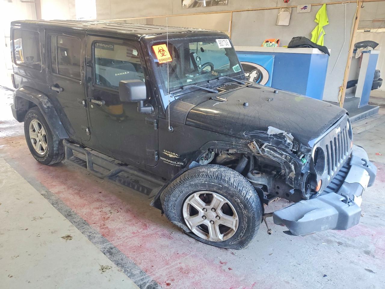 2013 JEEP WRANGLER UNLIMITED SAHARA photo 4