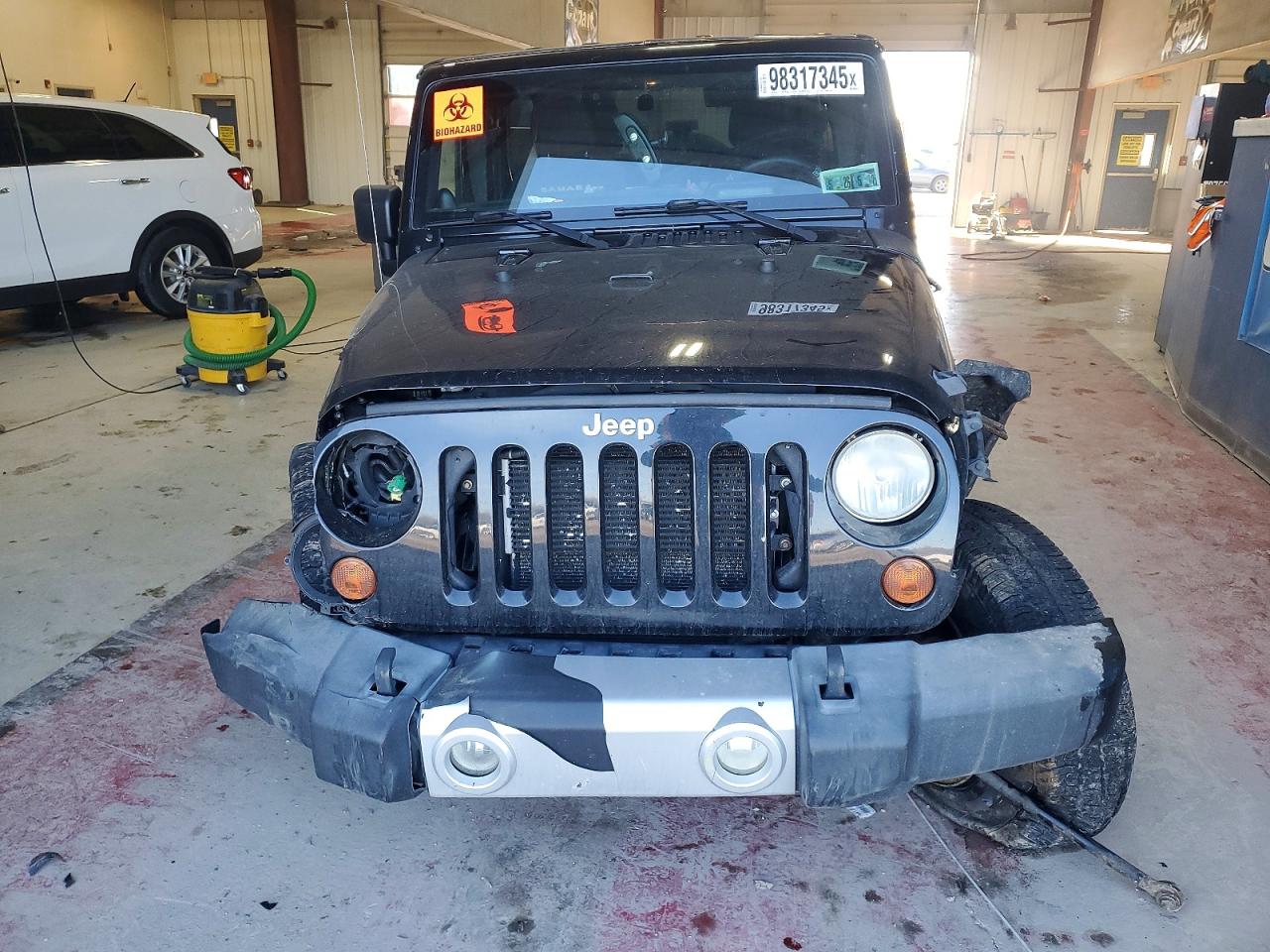 2013 JEEP WRANGLER UNLIMITED SAHARA photo 5