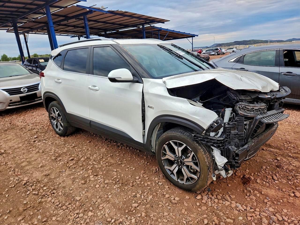 2021 KIA SELTOS EX photo 4