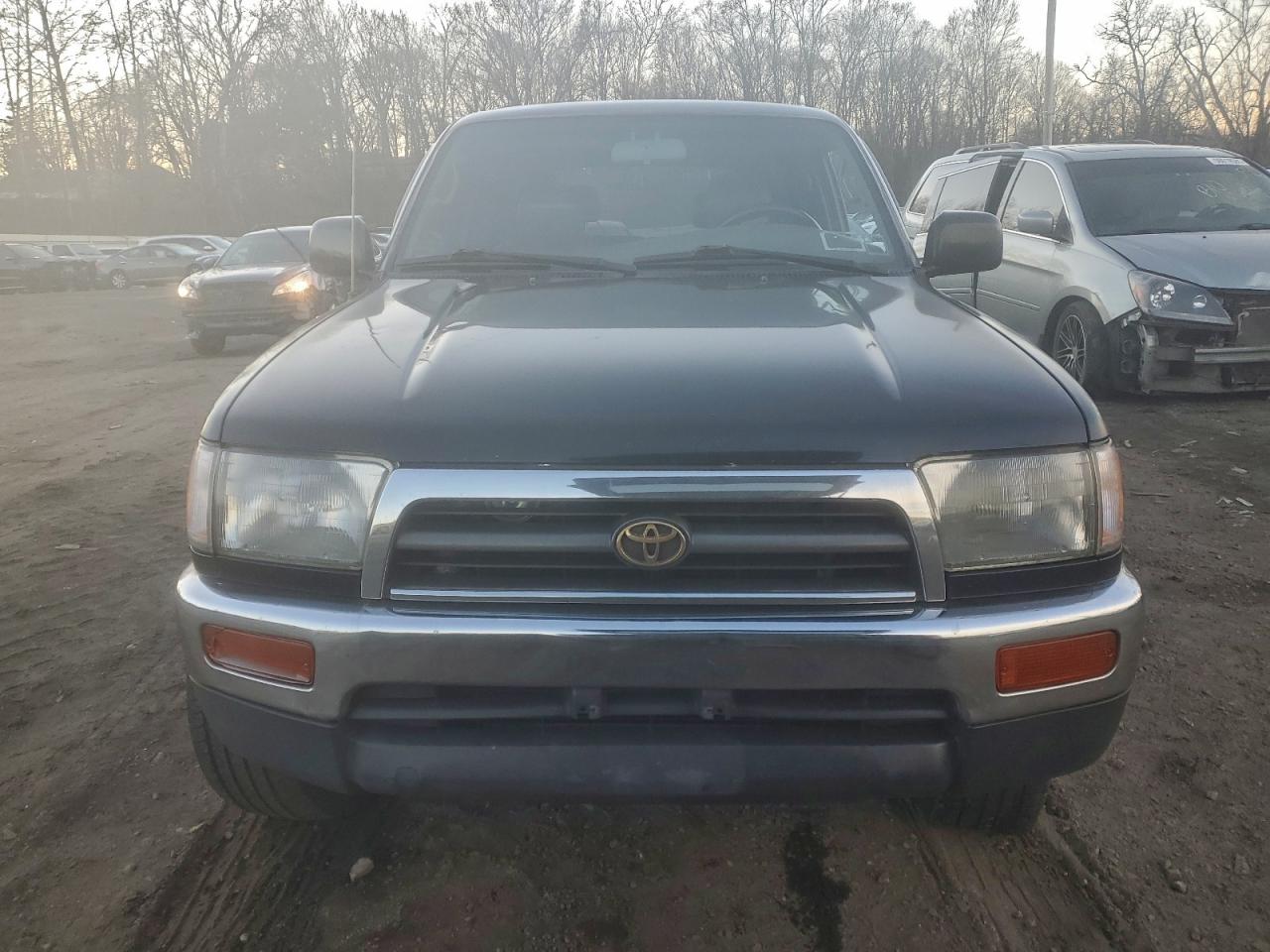 1997 TOYOTA 4RUNNER SR5 photo 5