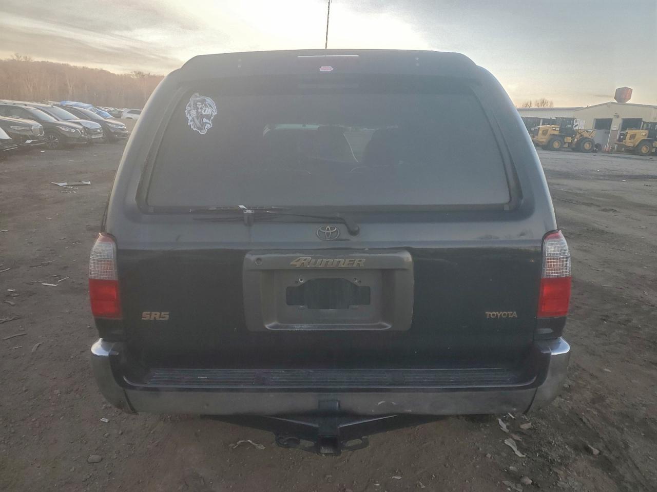 1997 TOYOTA 4RUNNER SR5 photo 6