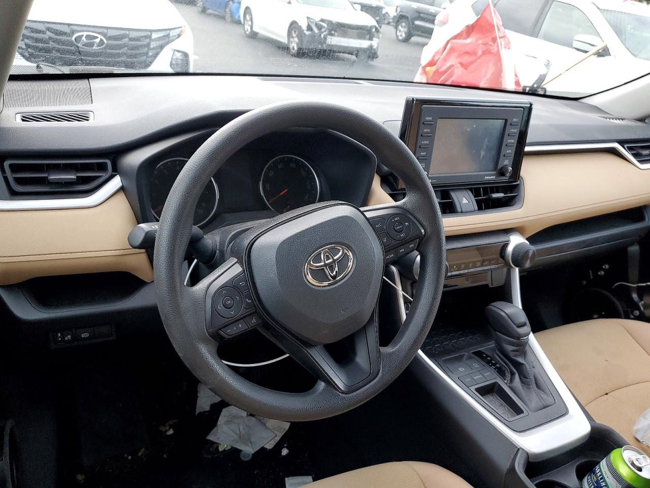 2021 TOYOTA RAV4 LE photo 17