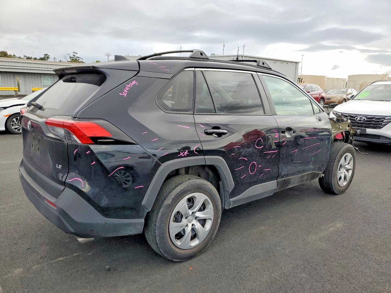 2021 TOYOTA RAV4 LE photo 5