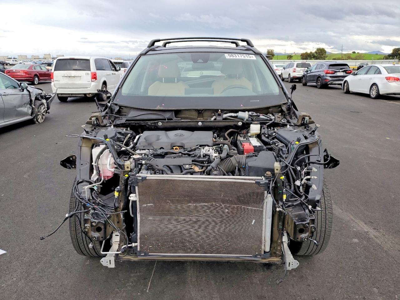2021 TOYOTA RAV4 LE photo 9