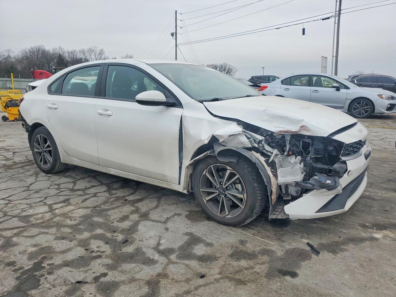 2023 KIA FORTE LX photo 4