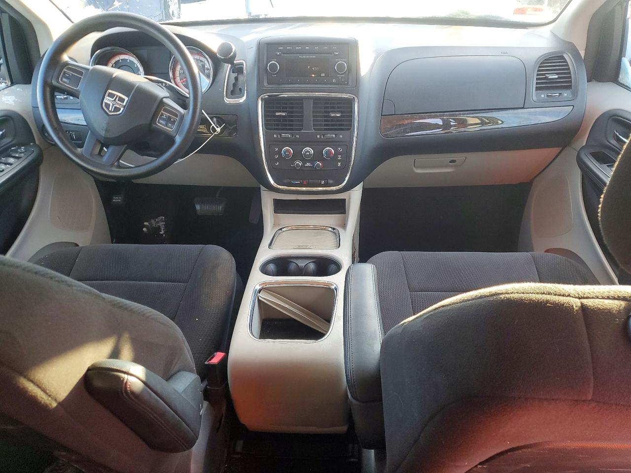 2012 DODGE GRAND CARAVAN SXT photo 8