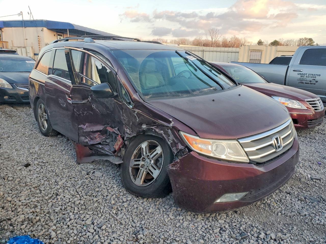 2012 HONDA ODYSSEY TOURING photo 4